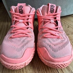 Nike Kyrie 4 GS Atomic pink size 5